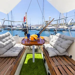 Seaside Chill-out On A Sail Yacht Botel